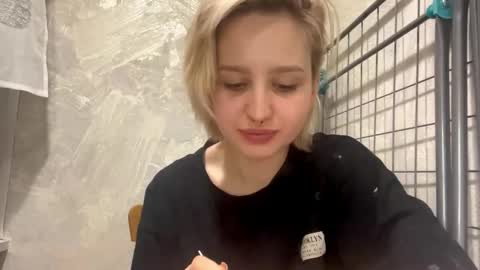 Emma online show from 02-25-26, 07:23