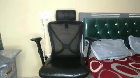 calvin online show from 11-27-25, 02:02