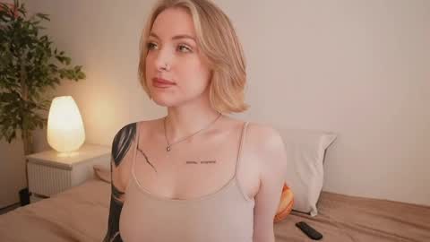 Kristina online show from 04-10-26, 01:38