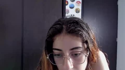 Snapshot of star_shooting chatting on 10-15-25, 10:43 star_shooting online show from 10-15-25, 10:43