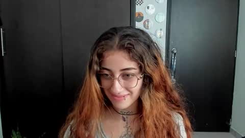 Snapshot of star_shooting chatting on 10-22-25, 10:09 star_shooting online show from 10-22-25, 10:09