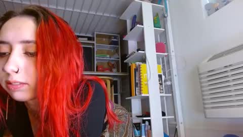 Snapshot of stara_dreams chatting on 01-20-25, 08:50 Stara Winters online show from 01-20-25, 08:50