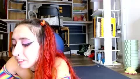Snapshot of stara_dreams chatting on 01-30-25, 07:39 Stara Winters online show from 01-30-25, 07:39