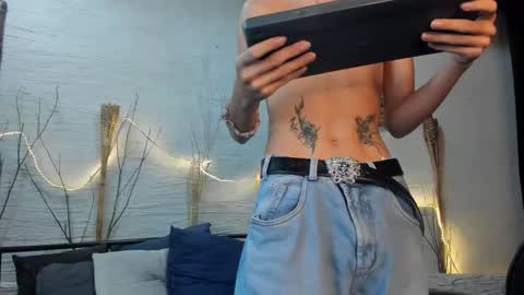 Snapshot of starcrow19 chatting on 12-03-25, 10:19 starcrow19 online show from 12-03-25, 10:19