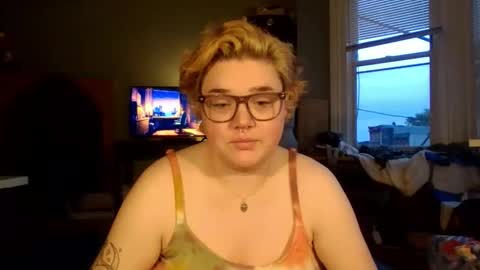 Darling online show from 04-29-26, 11:33