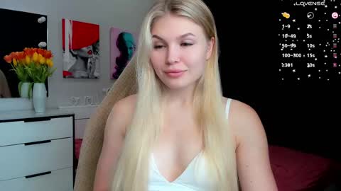 Caroline online show from 03-10-25, 05:22