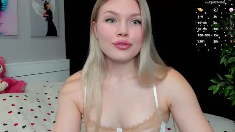 Caroline online show from 11-14-25, 06:12