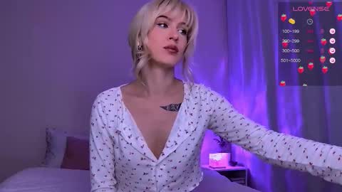 Snapshot of starlightstacey chatting on 03-09-25, 04:38 Stacey online show from 03-09-25, 04:38