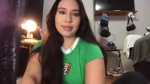 starlitdreams777 online show from 02-25-25, 03:20