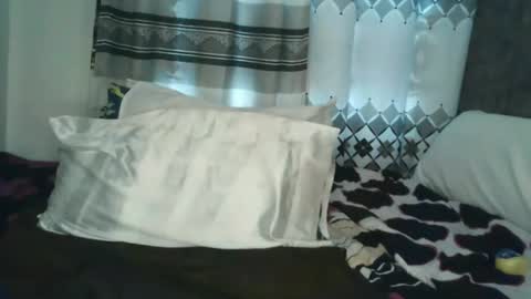 Snapshot of starnah chatting on 06-18-26, 01:37 starnah online show from 06-18-26, 01:37