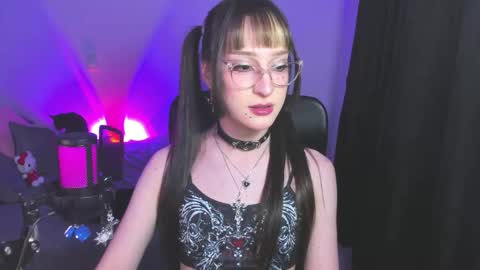 Star Aura online show from 03-25-26, 09:54