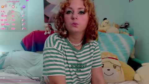 Snapshot of starsaturn chatting on 09-15-25, 02:44 Saturn online show from 09-15-25, 02:44