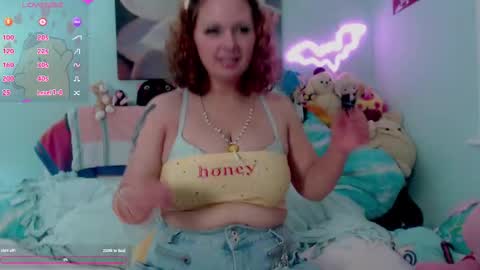 Snapshot of starsaturn chatting on 10-06-25, 02:42 Saturn online show from 10-06-25, 02:42