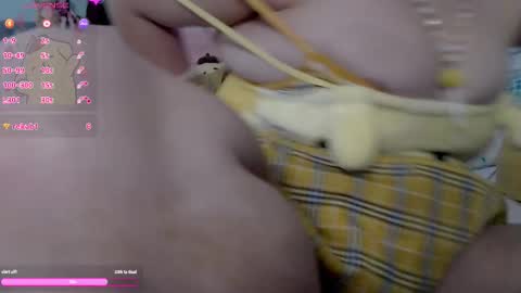 Snapshot of starsaturn chatting on 10-12-25, 02:43 Saturn online show from 10-12-25, 02:43