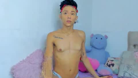 Snapshot of stassiebell chatting on 12-27-24, 01:28 stassiebell online show from 12-27-24, 01:28