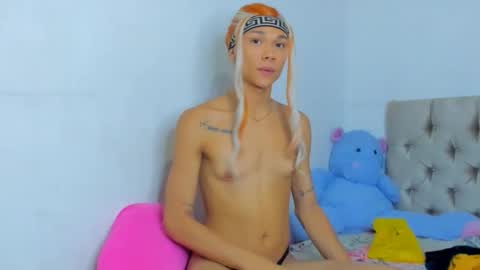 Snapshot of stassiebell chatting on 02-05-25, 05:52 stassiebell online show from 02-05-25, 05:52