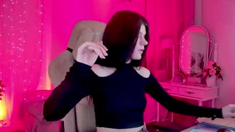 Stasia online show from 12-17-25, 05:57