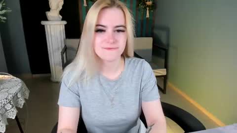 Snapshot of stef_nicks chatting on 06-28-26, 05:24 stef_nicks online show from 06-28-26, 05:24
