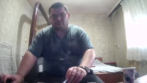Snapshot of stefan90pt chatting on 11-16-25, 07:58 Stefan online show from 11-16-25, 07:58