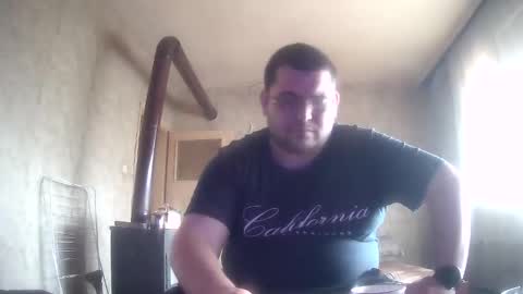 Snapshot of stefan90pt chatting on 12-18-25, 08:20 Stefan online show from 12-18-25, 08:20