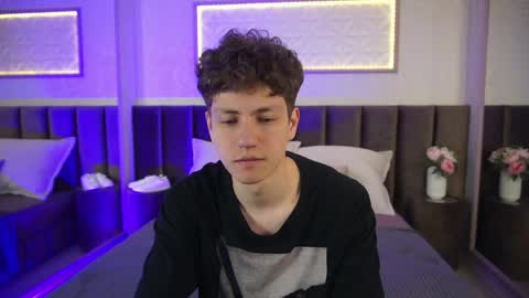 Esrefan online show from 04-10-26, 07:29