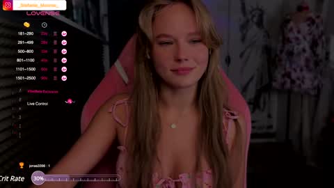 Snapshot of stefanie_collins chatting on 12-03-24, 09:56 Stefanie online show from 12-03-24, 09:56