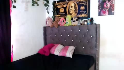 Snapshot of stefanny_2001 chatting on 11-16-25, 04:23 stefanny beautiful online show from 11-16-25, 04:23