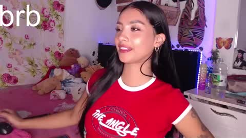 Snapshot of stefanny_pllus chatting on 12-18-24, 01:48 Im MiaIts my first day here online show from 12-18-24, 01:48