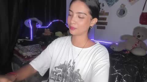 Snapshot of stefanny_pllus chatting on 02-18-25, 12:04 Im MiaIts my first day here online show from 02-18-25, 12:04