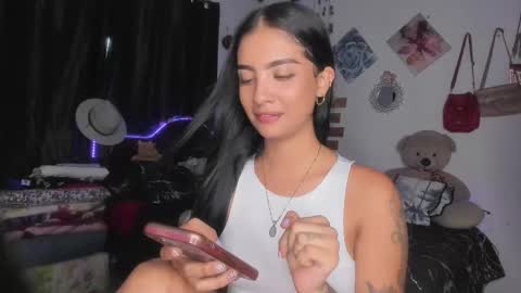 Snapshot of stefanny_pllus chatting on 02-18-25, 09:53 Im MiaIts my first day here online show from 02-18-25, 09:53