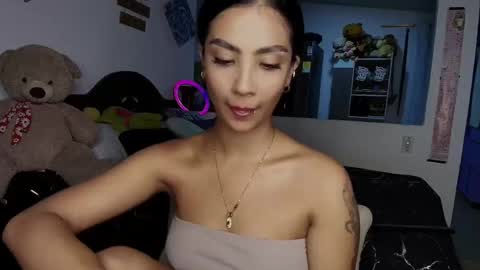 Snapshot of stefanny_pllus chatting on 09-25-25, 11:41 Im MiaIts my first day here online show from 09-25-25, 11:41