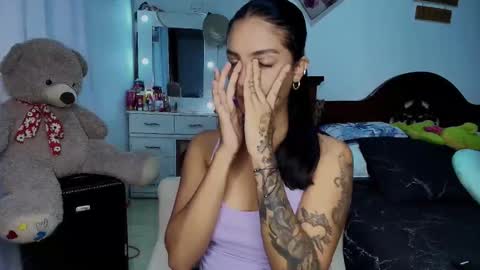 Snapshot of stefanny_pllus chatting on 10-04-25, 12:30 Im MiaIts my first day here online show from 10-04-25, 12:30