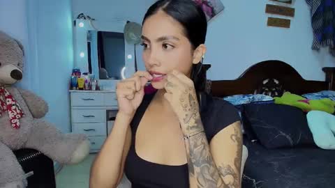 Snapshot of stefanny_pllus chatting on 10-10-25, 12:20 Im MiaIts my first day here online show from 10-10-25, 12:20