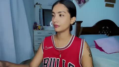 Snapshot of stefanny_pllus chatting on 10-13-25, 12:21 Im MiaIts my first day here online show from 10-13-25, 12:21