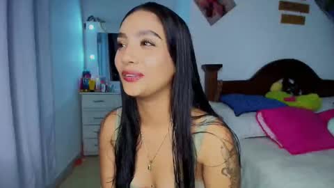 Snapshot of stefanny_pllus chatting on 10-16-25, 01:28 Im MiaIts my first day here online show from 10-16-25, 01:28