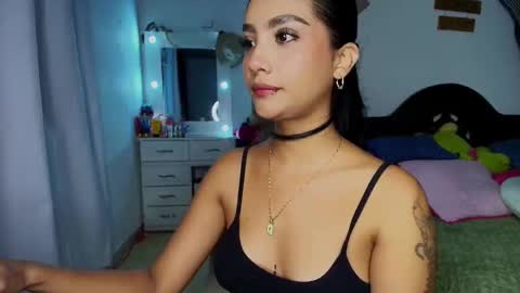 Snapshot of stefanny_pllus chatting on 10-20-25, 11:27 Im MiaIts my first day here online show from 10-20-25, 11:27