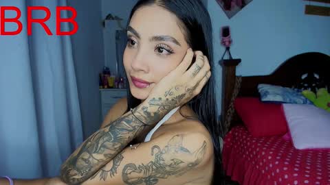 Im MiaIts my first day here  online show from 11-13-25, 12:09