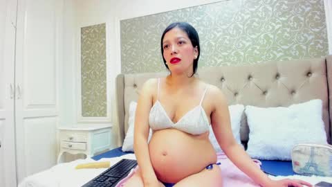 Stefany  online show from 11-12-25, 02:50