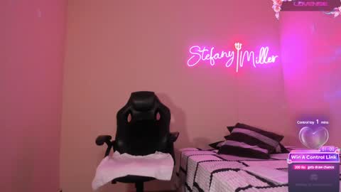 Snapshot of stefanyhotmilf chatting on 01-09-25, 01:02 stefany online show from 01-09-25, 01:02