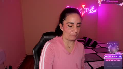 Snapshot of stefanyhotmilf chatting on 01-10-25, 09:44 stefany online show from 01-10-25, 09:44