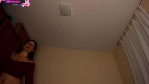 Snapshot of stefanyhotmilf chatting on 10-20-25, 05:08 stefany online show from 10-20-25, 05:08