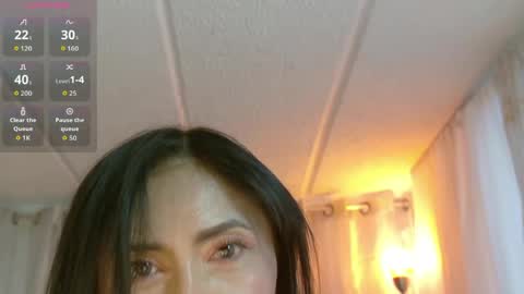 Snapshot of steffy_31 chatting on 05-21-26, 10:06 Steffy online show from 05-21-26, 10:06