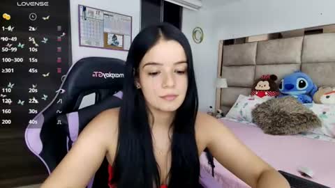 Stefany online show from 06-18-26, 11:53