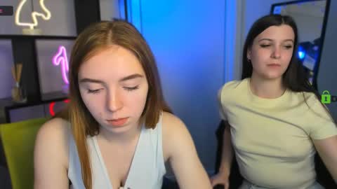 stella_flower online show from 03-17-26, 12:41