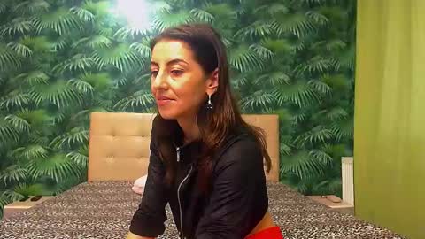 Snapshot of stella_john chatting on 01-01-25, 09:39 Stella John online show from 01-01-25, 09:39