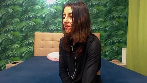 Snapshot of stella_john chatting on 01-12-25, 09:30 Stella John online show from 01-12-25, 09:30