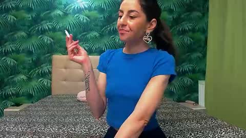 Snapshot of stella_john chatting on 01-22-25, 05:48 Stella John online show from 01-22-25, 05:48