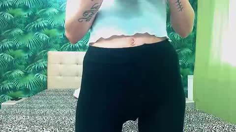 Snapshot of stella_john chatting on 01-30-25, 07:18 Stella John online show from 01-30-25, 07:18