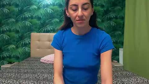 Snapshot of stella_john chatting on 01-31-25, 04:36 Stella John online show from 01-31-25, 04:36