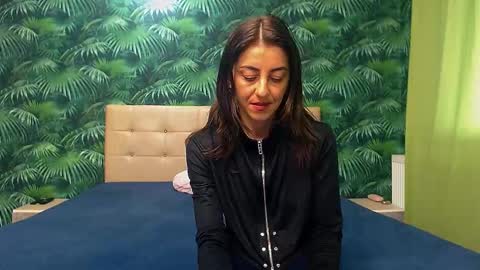 Snapshot of stella_john chatting on 02-13-25, 07:45 Stella John online show from 02-13-25, 07:45